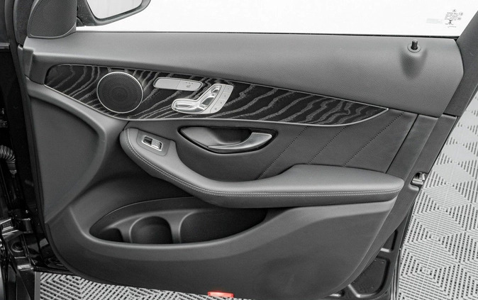 Mercedes-Benz GLC cena 213850 przebieg: 48628, rok produkcji 2021 z Piastów małe 781